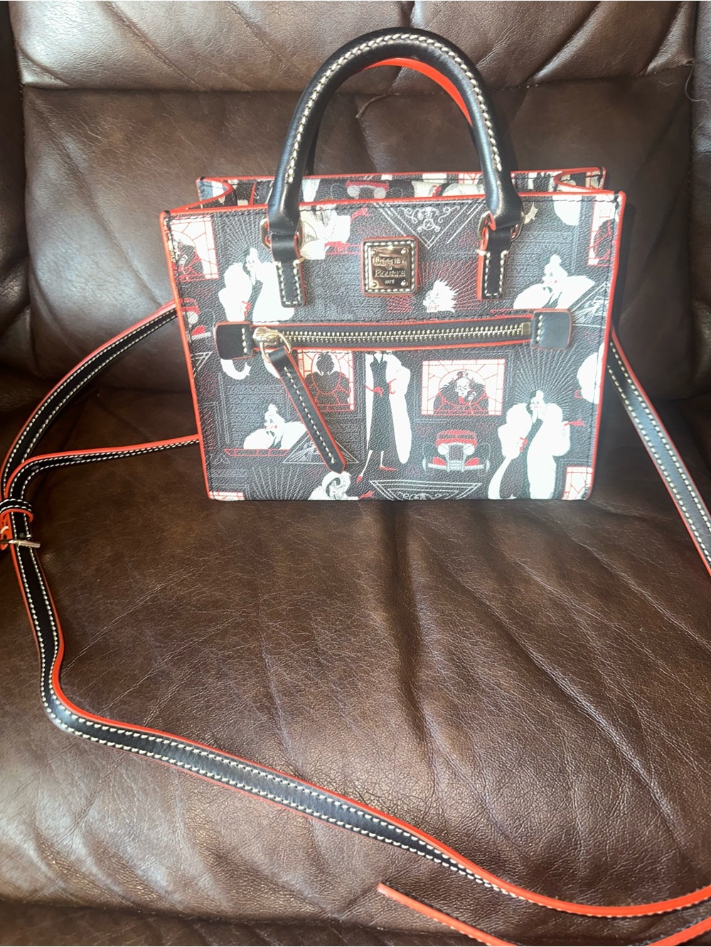 Disney x Dooney & Bourke 101 Dalmatians Cruella deville  2-Way Crossbody Handbag